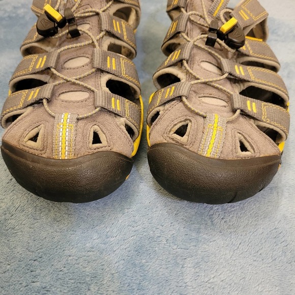 Keen Clearwater Cnx 1009036 Sandal in Gargoyle/Super Lemon sz 7.5 main image 5